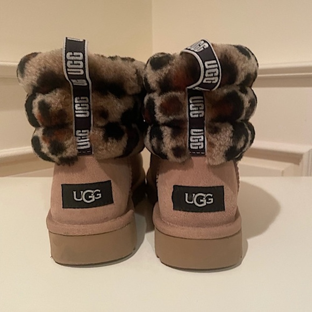 Uggs Fluff Mini Quilted Leopard Boots Size 6